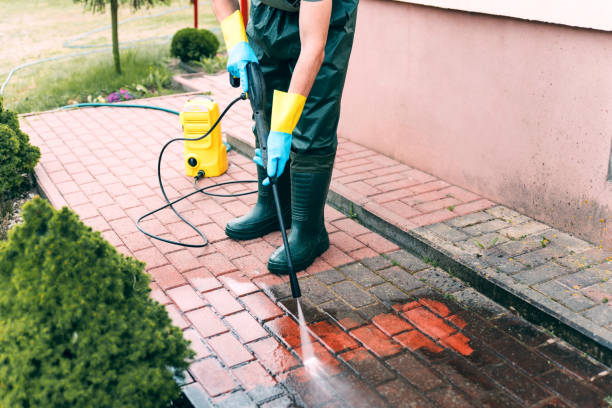 Why Choose Our Certified Pressure Washing Experts for Your Project Needs in Ferrysburg, MI?