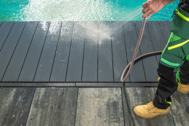 Best Garage Pressure Washing  in Ferrysburg, MI